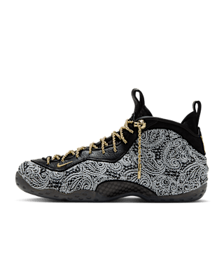 Fecha de lanzamiento de los Air Foamposite One x Victor Solomon "Black and Metallic Gold" (IR2077-001)