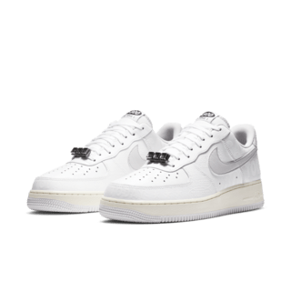 วันเปิดตัว Air Force 1 '07 Low “1-800”