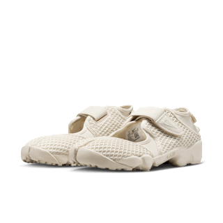 Air Rift Lace „Light Orewood Brown” női cipő (HM8288-100) – megjelenési dátum 