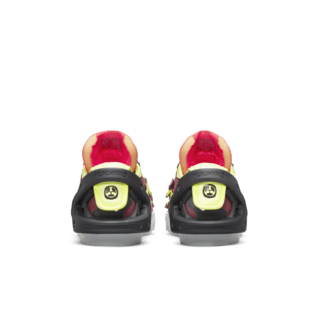 Fecha de lanzamiento del ACRONYM® x Blazer Low "Night Maroon" (DN2067-600)