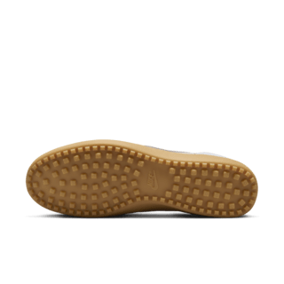 【NIKE公式】フィールド ジェネラル '82 'White and Light Bone' (HJ3239-100 / NIKE FIELD GENERAL 82 SP EMEA)