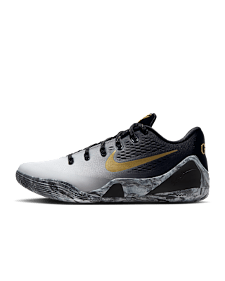 【NIKE公式】コービー 9 LOW プロトロ EM 'Mambacita' (FZ7333-002 / KOBE IX ELITE LOW EM PROTRO)