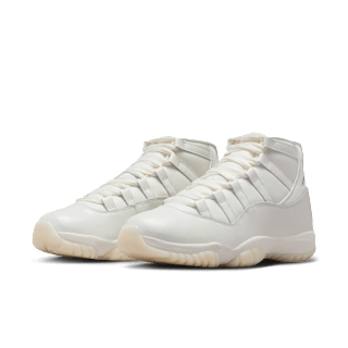 Women's Air Jordan 11 'Pearl' (AR0715-110)