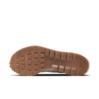 Lanseringsdato for Nike x sacai VaporWaffle «White and Gum» (DD1875-100)