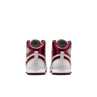 Fecha de lanzamiento de los Baby Jordan '85 "Metallic Burgundy" (DV3655-161)