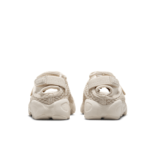Air Rift Lace „Light Orewood Brown” női cipő (HM8288-100) – megjelenési dátum 