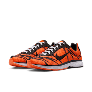 【NIKE公式】ズーム ストリーク 3 'Black and Total Orange' (IQ8012-800) 発売日