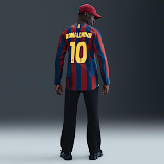 【NIKE公式】FC Barcelona 2005/06 Reissueアパレルコレクション発売日