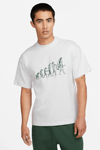 วันเปิดตัว Sneaker Evolution Apparel Collection