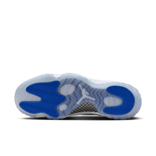 วันเปิดตัว Air Jordan 11 Low "Black and Varsity Royal" (FV5104-004)