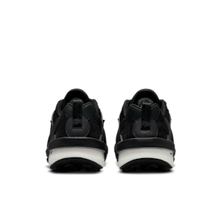 Lanseringsdato for Zegamadome x sacai «Black» (HQ8618-001) 
