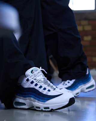 Fecha de lanzamiento de los Air Max 95 Big Bubble "Lake Blue and French Blue" (IH7855-100)