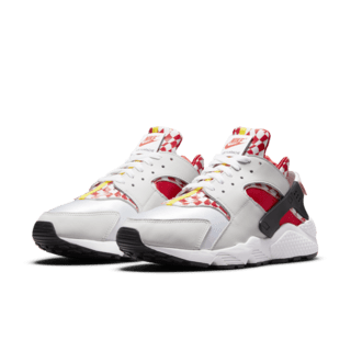 วันเปิดตัว Air Huarache “Liverpool” (DN5080-100)