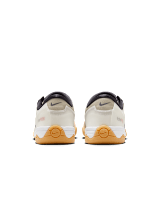Total 90 'White and Black' (IB8182-100) release date 