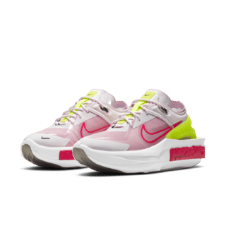 วันเปิดตัว Fontanka Edge “Light Arctic Pink”