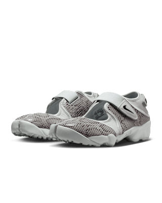 女款 Air Rift 'Photon Dust' (IM5739-001) 發售日期