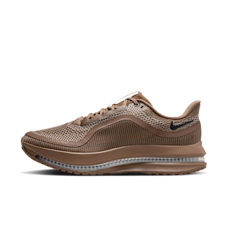 Releasedatum för Pegasus Premium "Caldera Brown" (IQ5691-200)