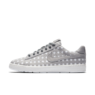 WMNS NIKECOURT TENNIS CLASSIC ULTRA