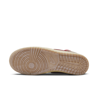 วันเปิดตัว Jordan Air Ship x Awake NY "University Red" (FN8675-100)