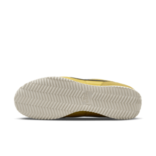 วันเปิดตัว  Cortez "Vivid Sulfur" ผู้หญิง (DZ2795-700) 