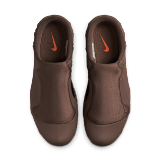 Fecha de lanzamiento de los Clogposite "Ironstone and Black" (HF2900-001)