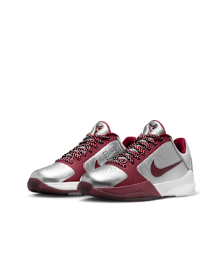 Kobe 5 Protro voor kids in 'Metallic Silver and Team Red' (IM0557-001) – releasedatum