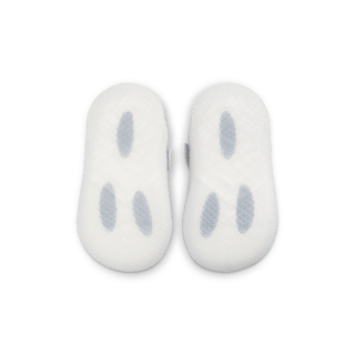 Toddler LeBron 18 SE x Space Jam: A New Legacy 'Hyper Royal' Release Date