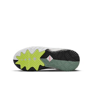 【NIKE公式】レブロン 18 LOW GS 'Bugs vs. Marvin' (CV3760-005 / LBJ LOW GS SPACE JAM BUGS)