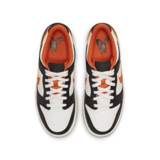 【NIKE公式】ジュニア ダンク LOW 'Halloween' (DO3806-100 / NIKE DUNK LOW PRM BG)