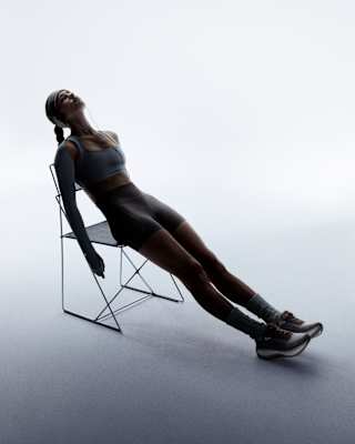 Vomero Plus „Sail and Baroque Brown” (IO4482-100) – megjelenési dátum