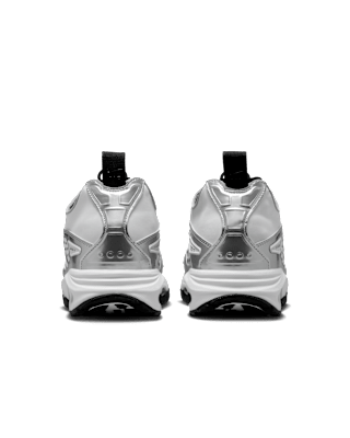 Fecha de lanzamiento de los Air Max SNDR "White and Metallic Silver" (HJ4130-100)