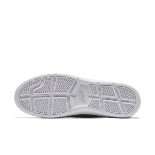 WMNS NIKECOURT TENNIS CLASSIC ULTRA FLYKNIT