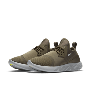 WMNS LUNARCHARGE ESSENTIAL