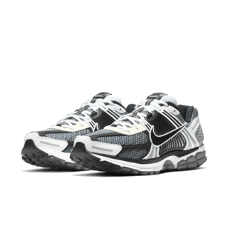 Lanceringsdato for Zoom Vomero 5 "Black and Metallic Silver" (CI1694-001)