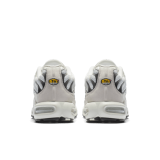 AIR MAX PLUS