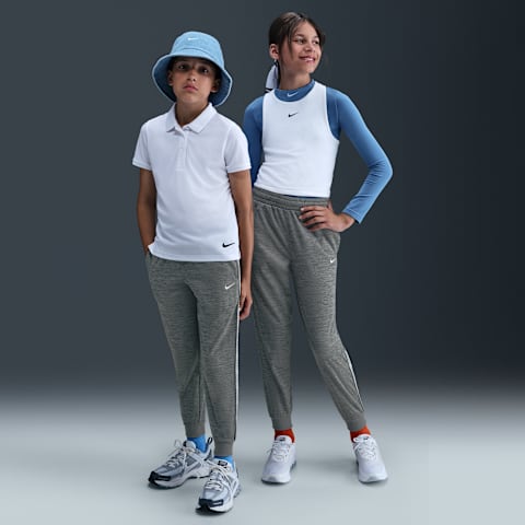 Детские брюки Nike Sportswear Club Dri-FIT, цвет: Дымчатый серый / Серый
