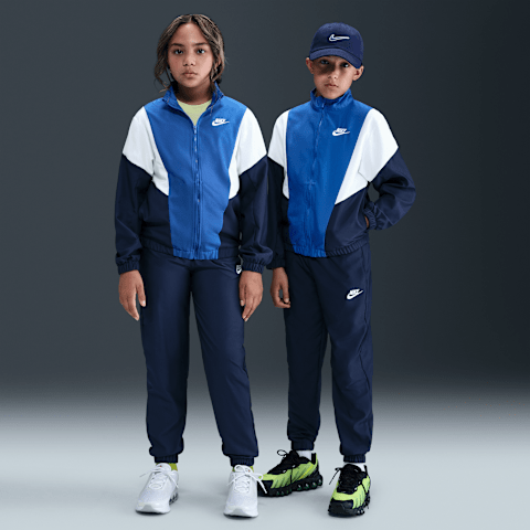 Детские комплекты Nike Sportswear Woven Tracksuit, цвет: Тёмно-синий / Королевский синий