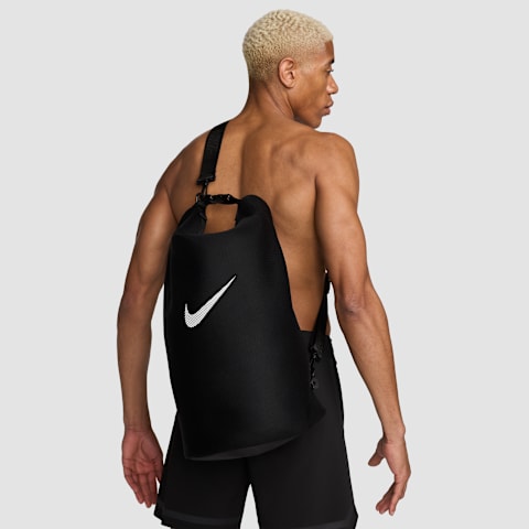 Сумка-слинг Nike Swim, 10 л, цвет: Чёрный
