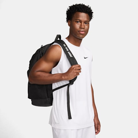 Водоотталкивающий рюкзак Nike Swim Repel, 35 л, цвет: Чёрный