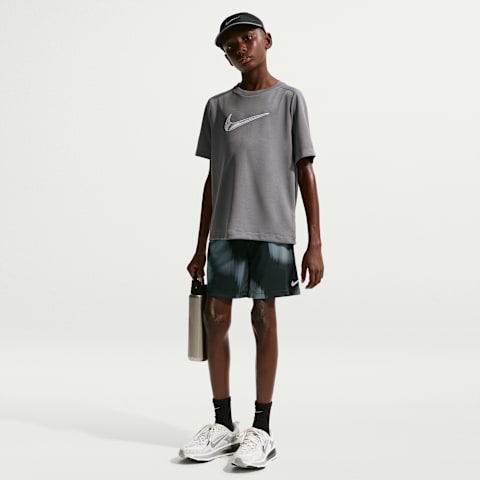 Детские шорты для мальчиков Nike Multi Renew, цвет: Чёрный / Белый