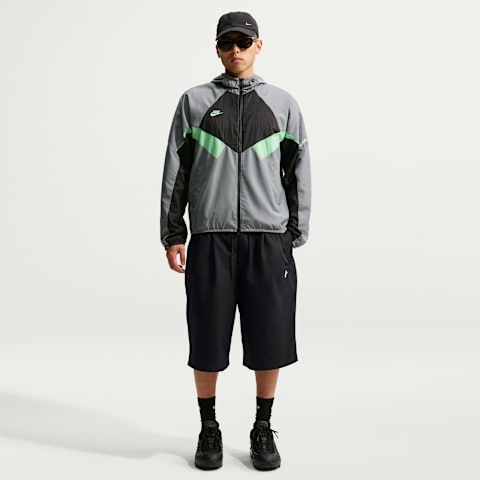 Мужские шорты Nike Club Straight, цвет: Чёрный / Белый