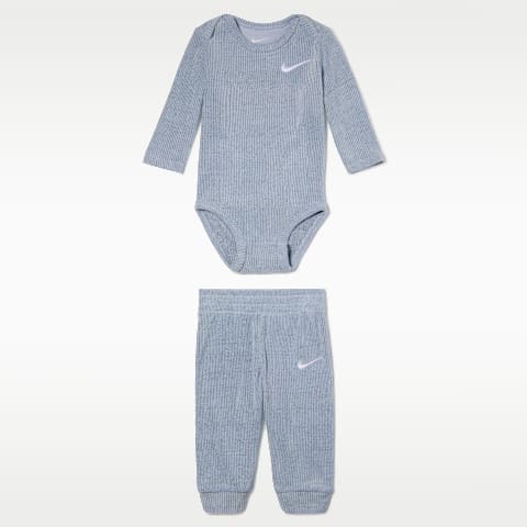 Комплект для малышей Nike Baby Essentials: боди с длинным рукавом и брюки, 0-6 мес, цвет: Синий