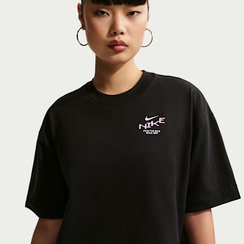 Женская укороченная футболка Nike Sportswear оверсайз, цвет: Чёрный
