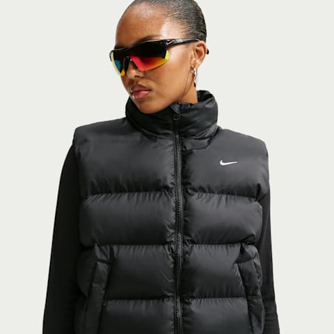 Женский жилет Nike Sportswear Therma-FIT Vest, цвет: Чёрный / Молочный