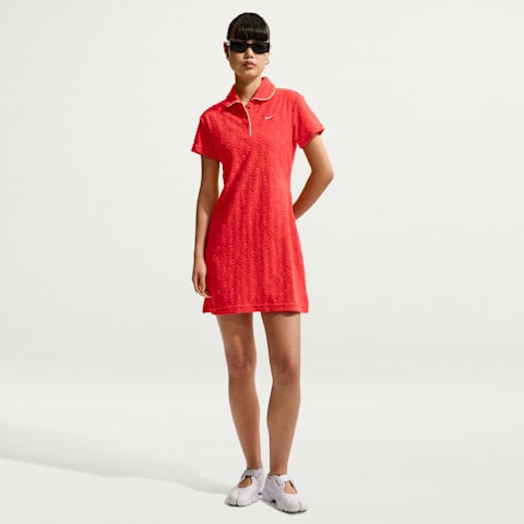 Женское платье Nike Sportswear Chill Terry, цвет: Малиновый / Молочный