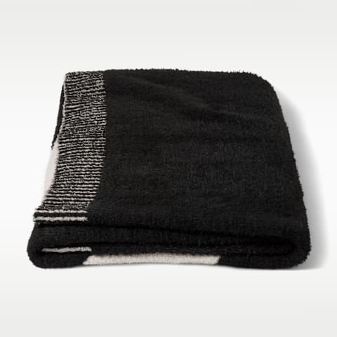 Плед Nike Cozy Blanket, цвет: Чёрный / Молочный
