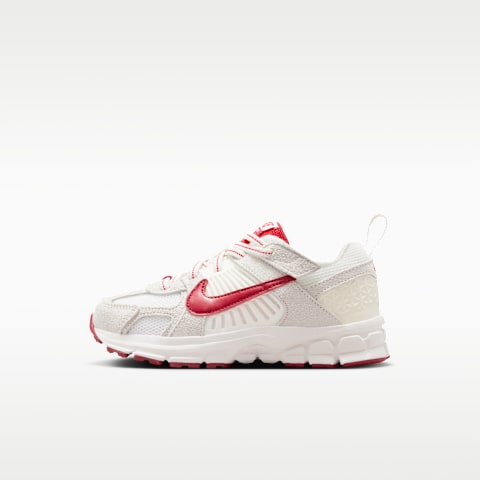 Детские кроссовки Nike Vomero 5 SE, цвет: Молочный / Малиновый