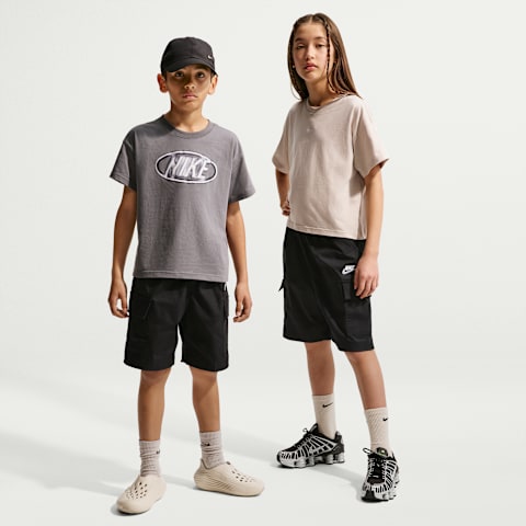 Детские шорты Nike Sportswear Club Woven Cargo, цвет: Чёрный / Белый
