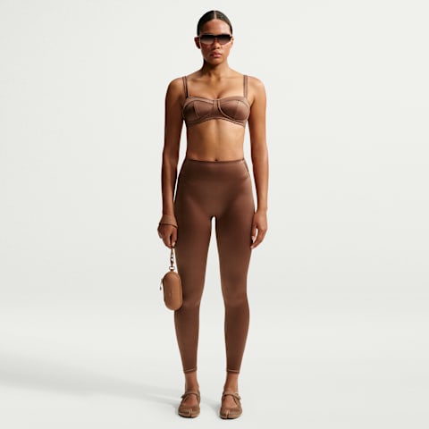 Женские леггинсы NikeSKIMS Satin Shine High-Waisted Bonded 26" Leggings, цвет: Коричневый