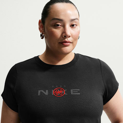 Женская футболка Nike Sportswear Chill Knit Slim Cropped (Plus Size), цвет: Чёрный / Светлый малиновый